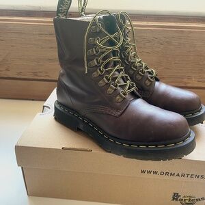 DR MARTENS DARK BROWN PASCAL SNOWPLOW TIE LEATHER BOOTS